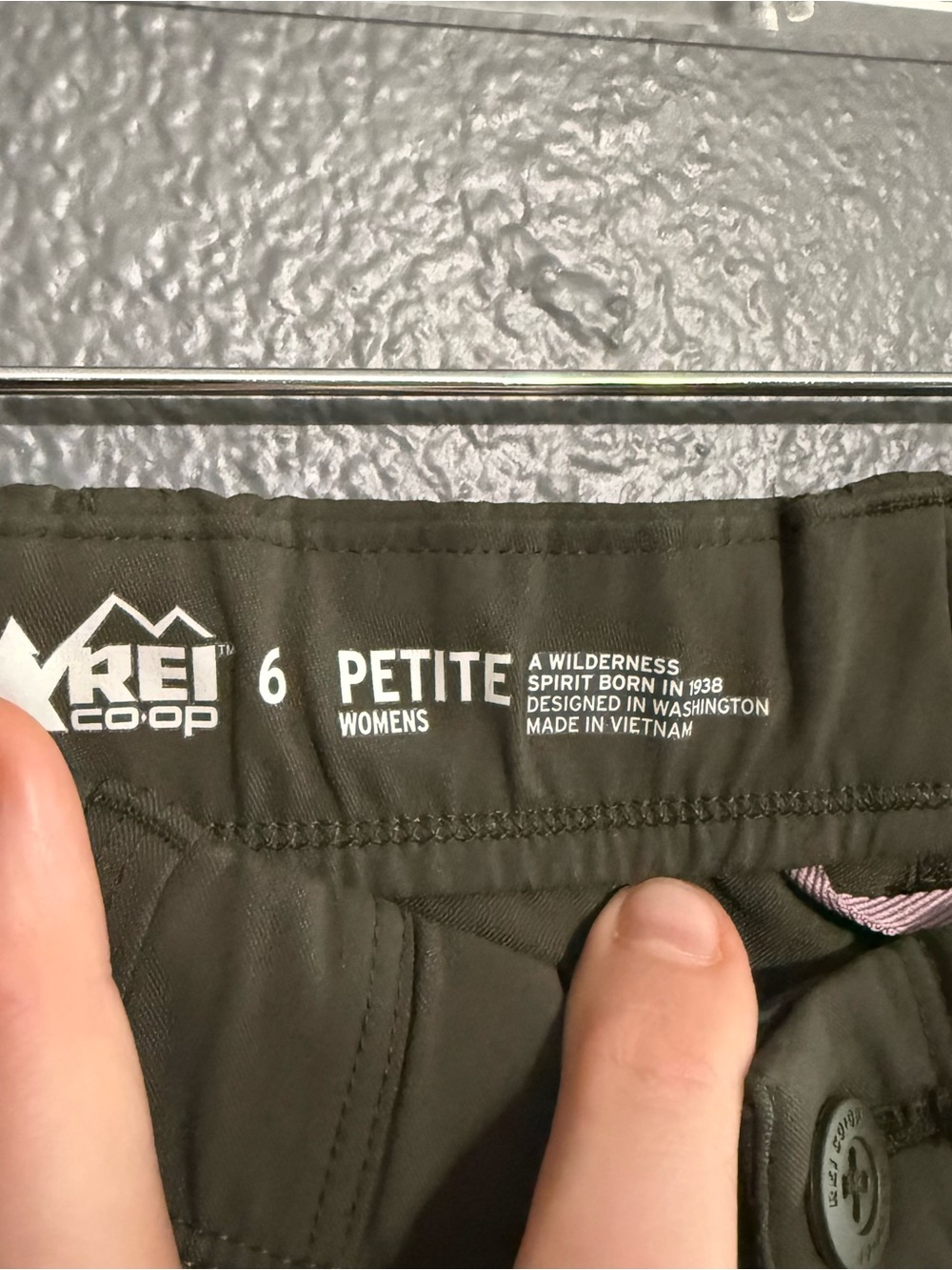 REI Women's Hiking Pants Size 6P - Picture 5 of 7